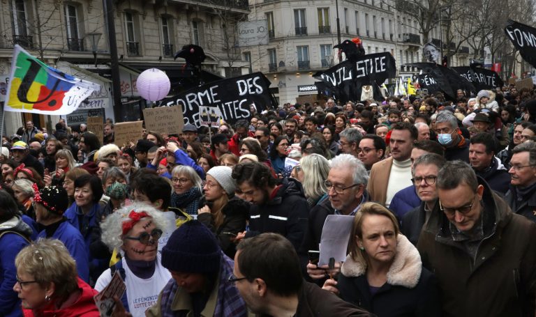 Le 7 mars et après : grève générale pour tout bloquer