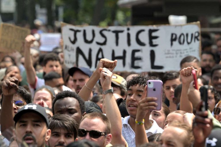 Les travailleurs de plateformes autour du monde réclament justice pour Nahel