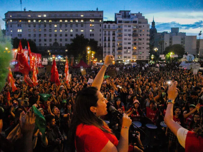 8 mars en Argentine : Intervention de Manuela Castañeira, porte-parole de Las Rojas et du Nuevo MAS