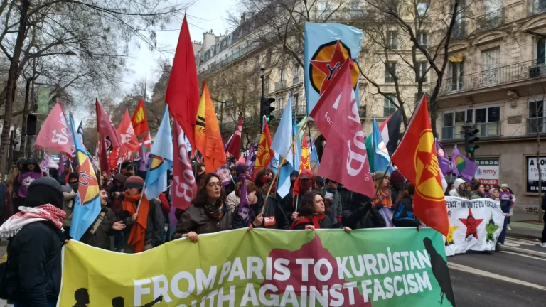 Paris réclame justice pour les militant·es kurdes assassiné·es