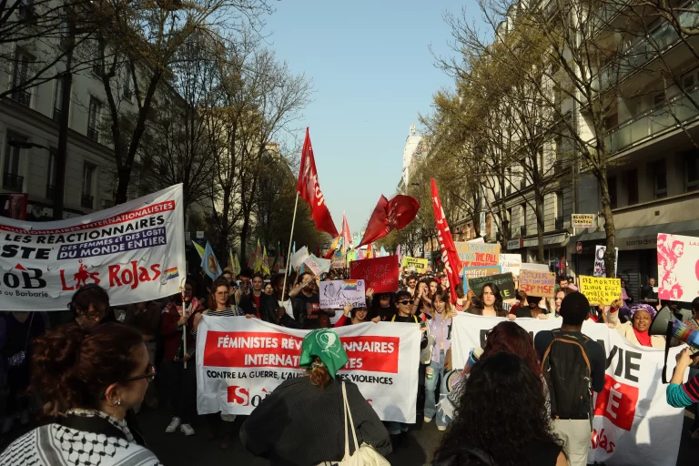 Un 8 mars de lutte contre la guerre et les réactionnaires