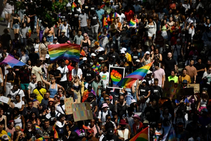 Marche des fiertés à Paris, samedi 24 juin 2023.