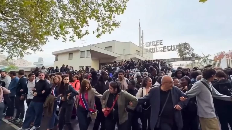 A Saint-Denis, lycéen·nes, étudiant·es et travailleur·euses en première ligne face à la répression du gouvernement