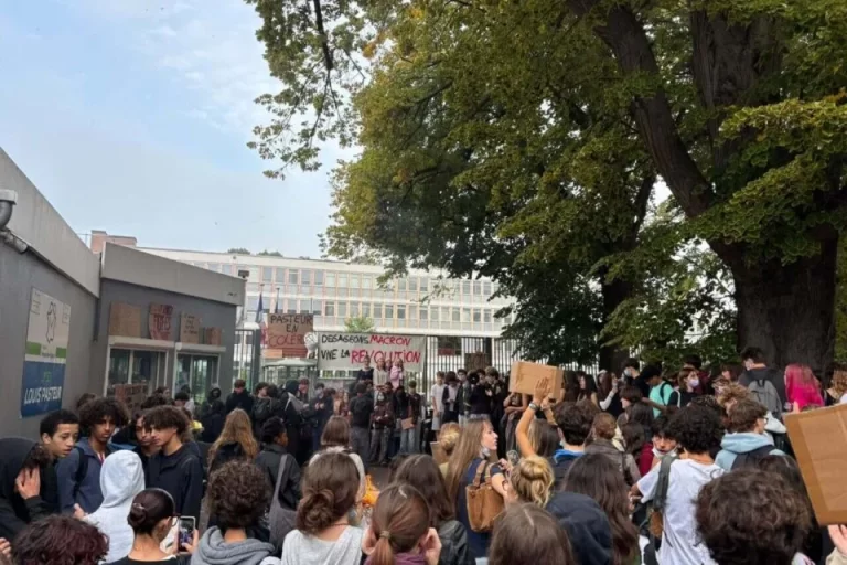 Les lycéen·nes appellent à poursuivre la mobilisation !