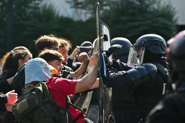 La révolte de la jeunesse ouvre le champ des possibles